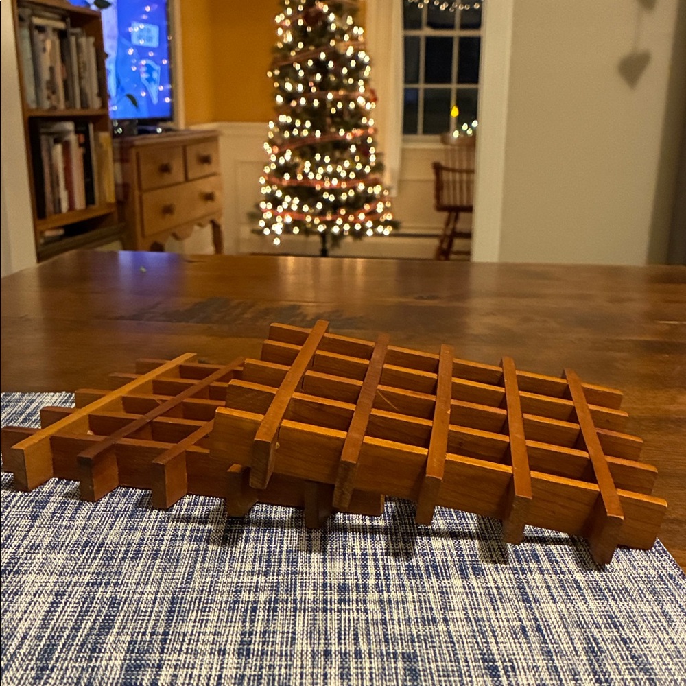 Set of 2 wooden dovetail trivets